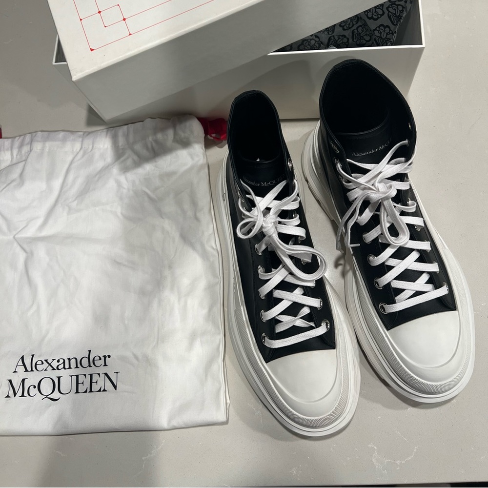 Alexander McQueen Boots Tread Slick